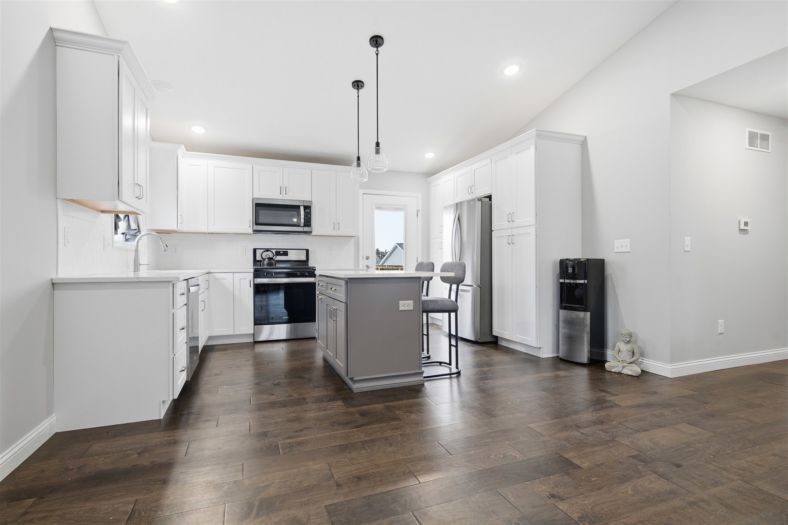 12 Misty Lane, Bloomington, IL 61705