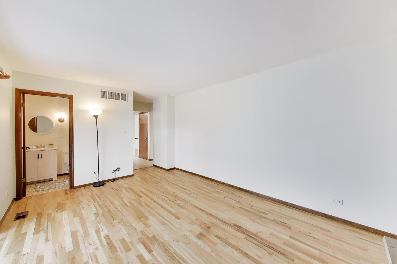 4053 Cumnor Road, Downers Grove, IL 60515