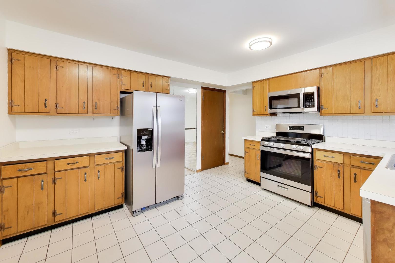 4053 Cumnor Road, Downers Grove, IL 60515