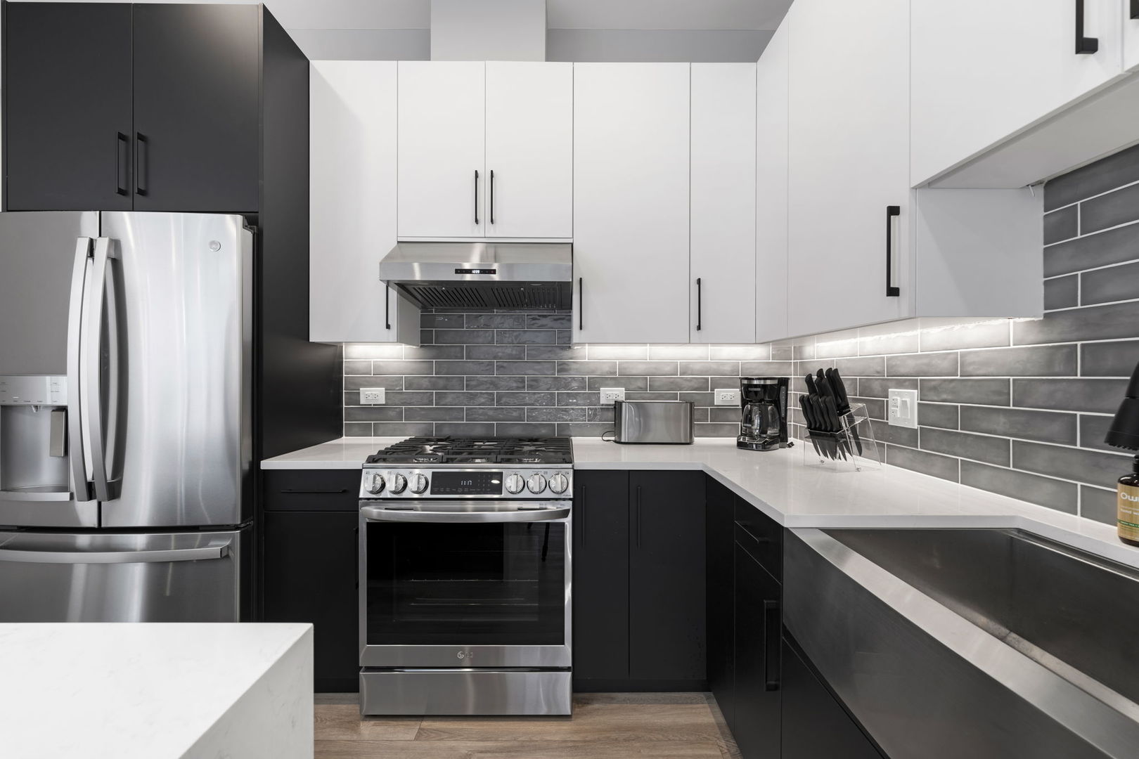 1606 S Ashland Avenue #401, Chicago, IL 60608