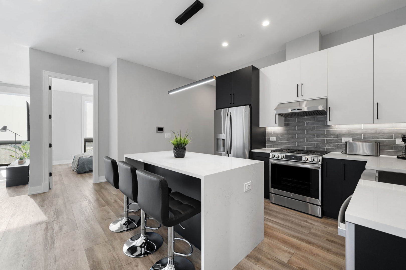 1606 S Ashland Avenue #401, Chicago, IL 60608