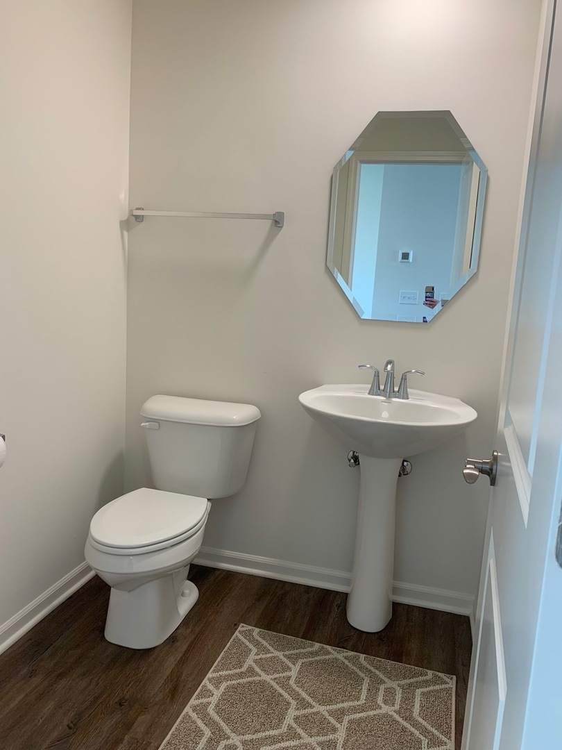 285 Lakeshore Drive, Oswego, IL 60543