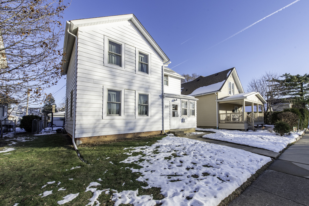 519 N Ash Street, Waukegan, IL 60085