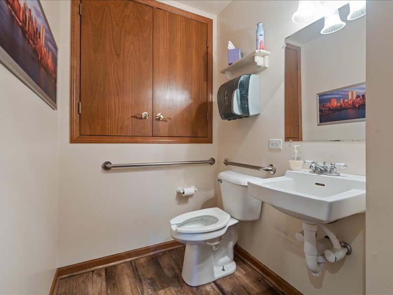 111 W Railroad Avenue, Bartlett, IL 60103