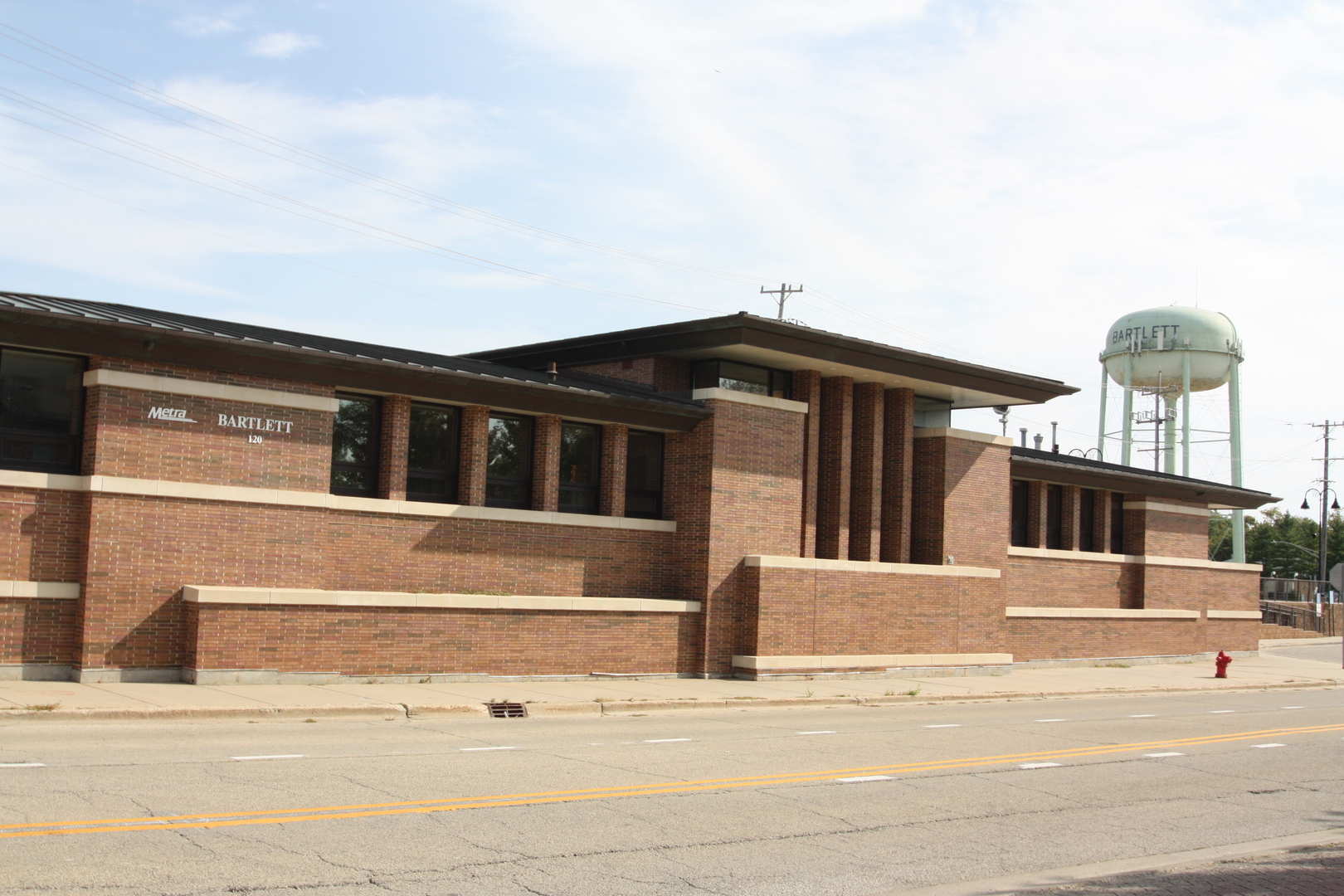 111 W Railroad Avenue, Bartlett, IL 60103