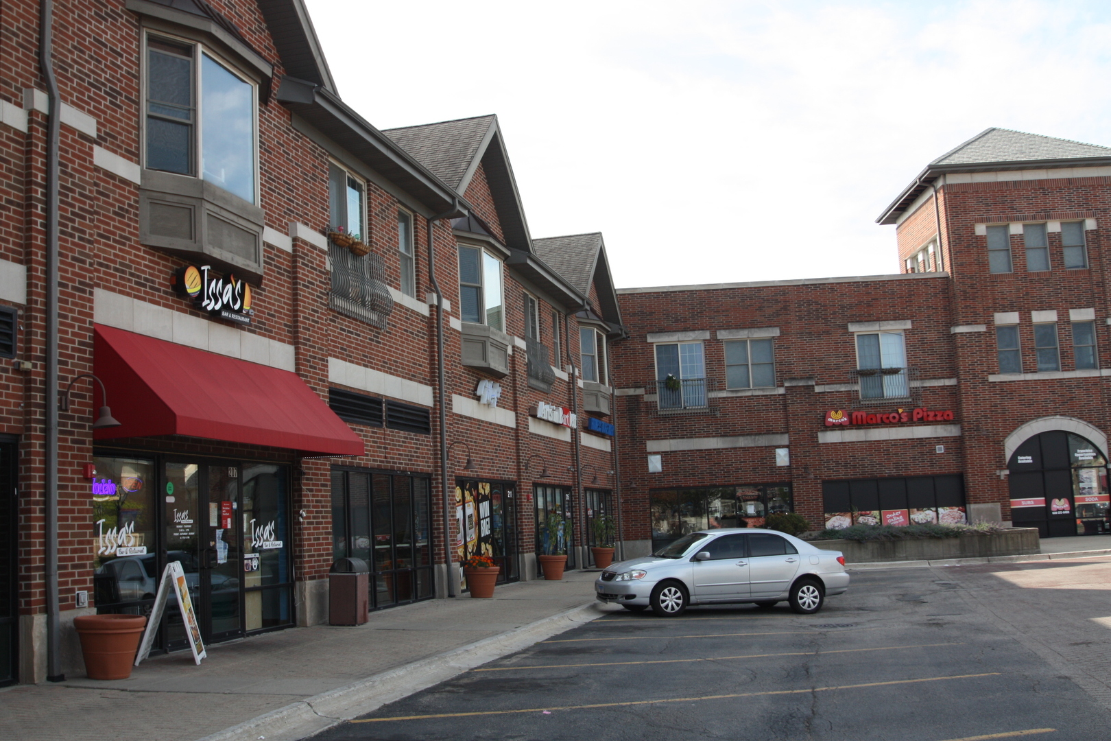 111 W Railroad Avenue, Bartlett, IL 60103