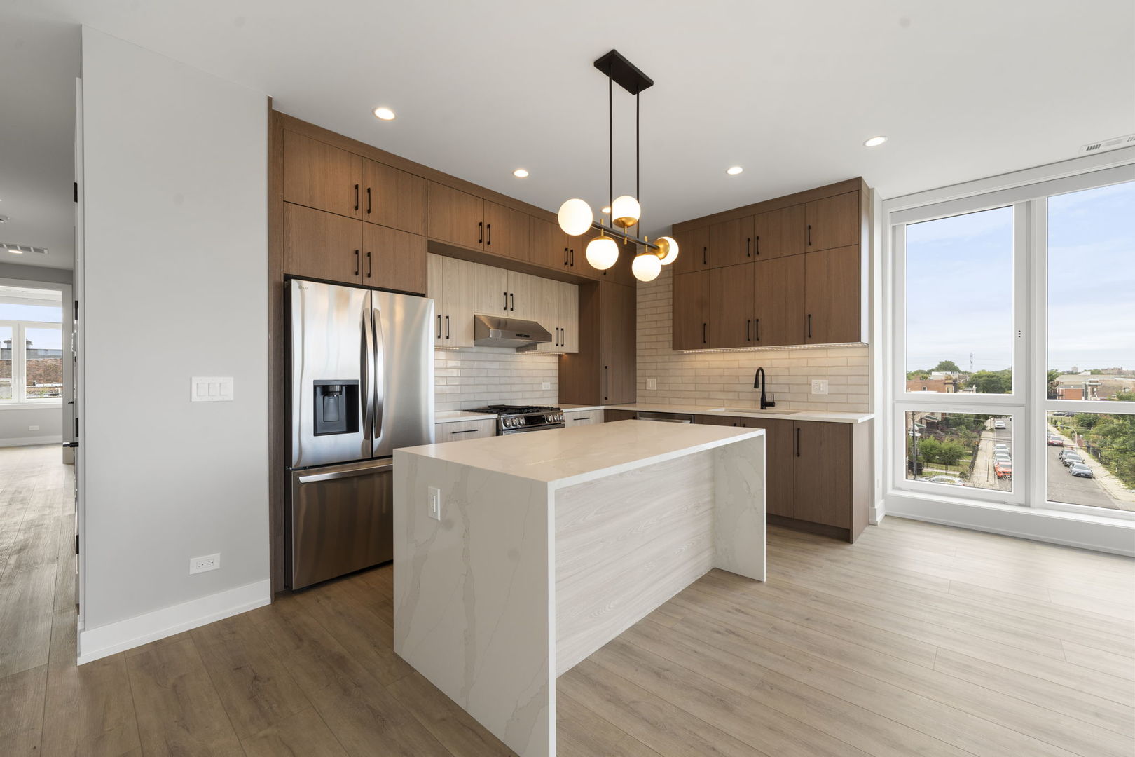 2355 W Flournoy Street #402, Chicago, IL 60612