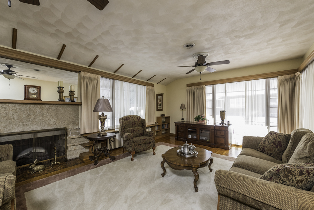 1118 Shiloh Boulevard, Zion, IL 60099