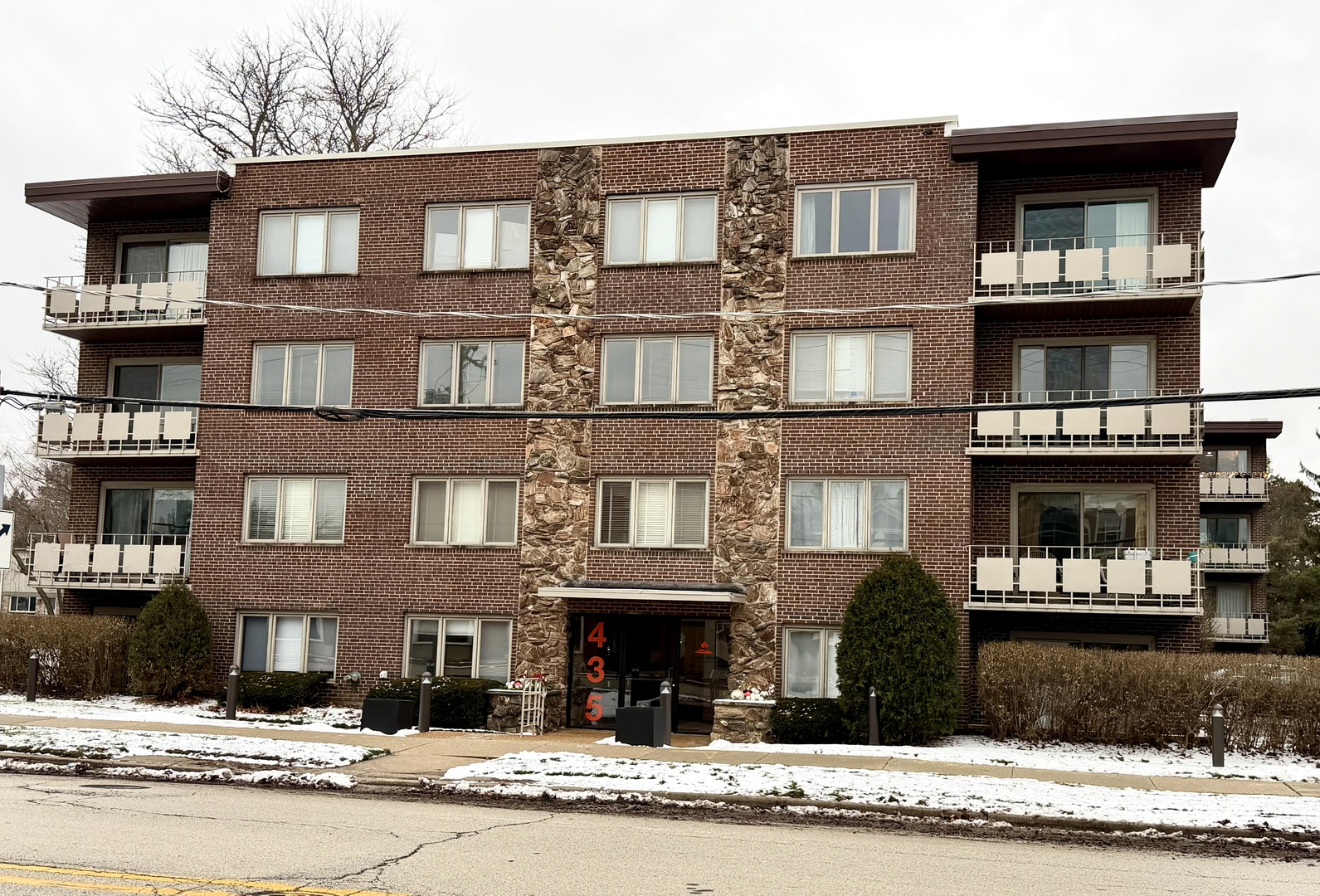 435 Ridge Road #305, Wilmette, IL 60091