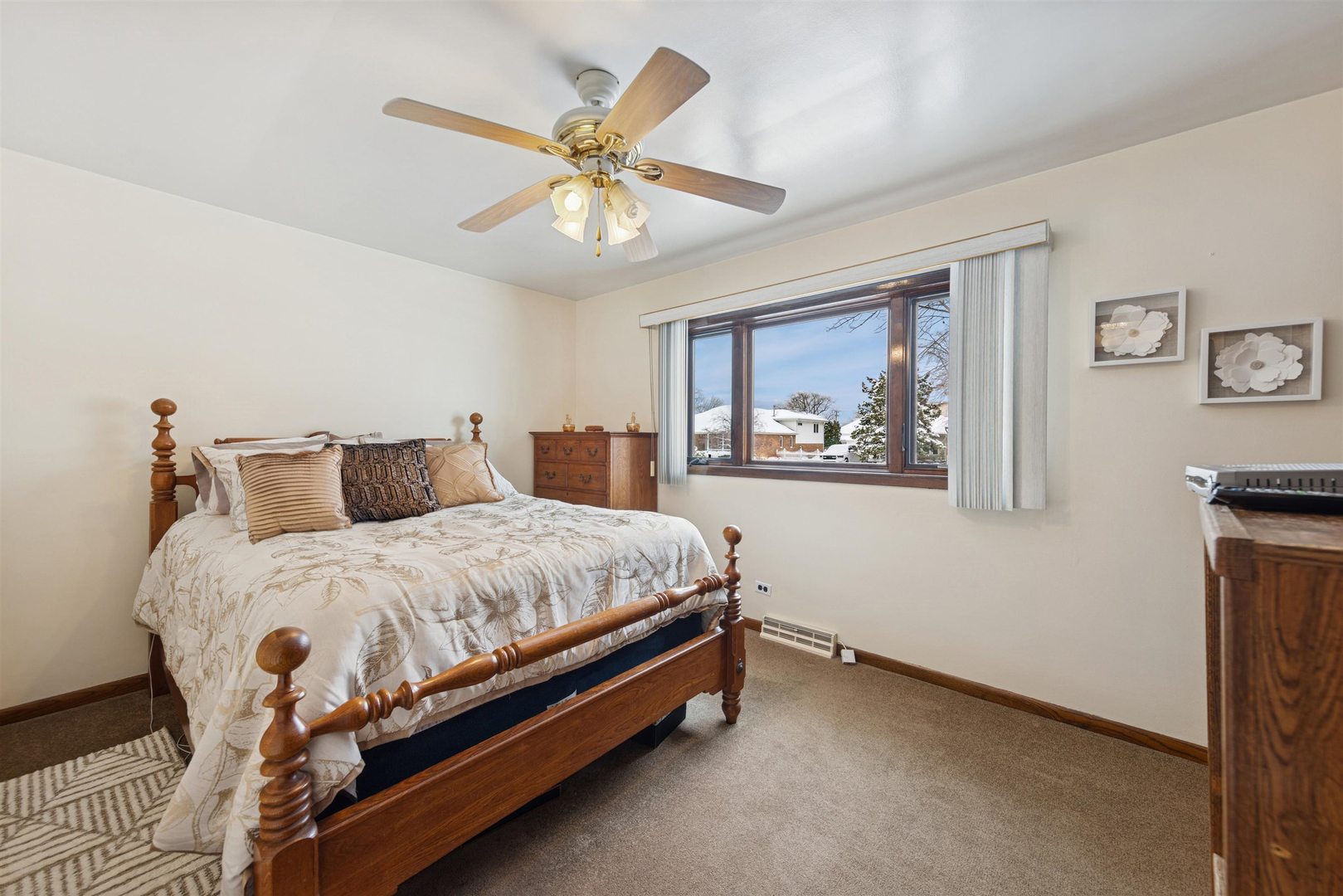 7216 S Octavia Avenue, Bridgeview, IL 60455