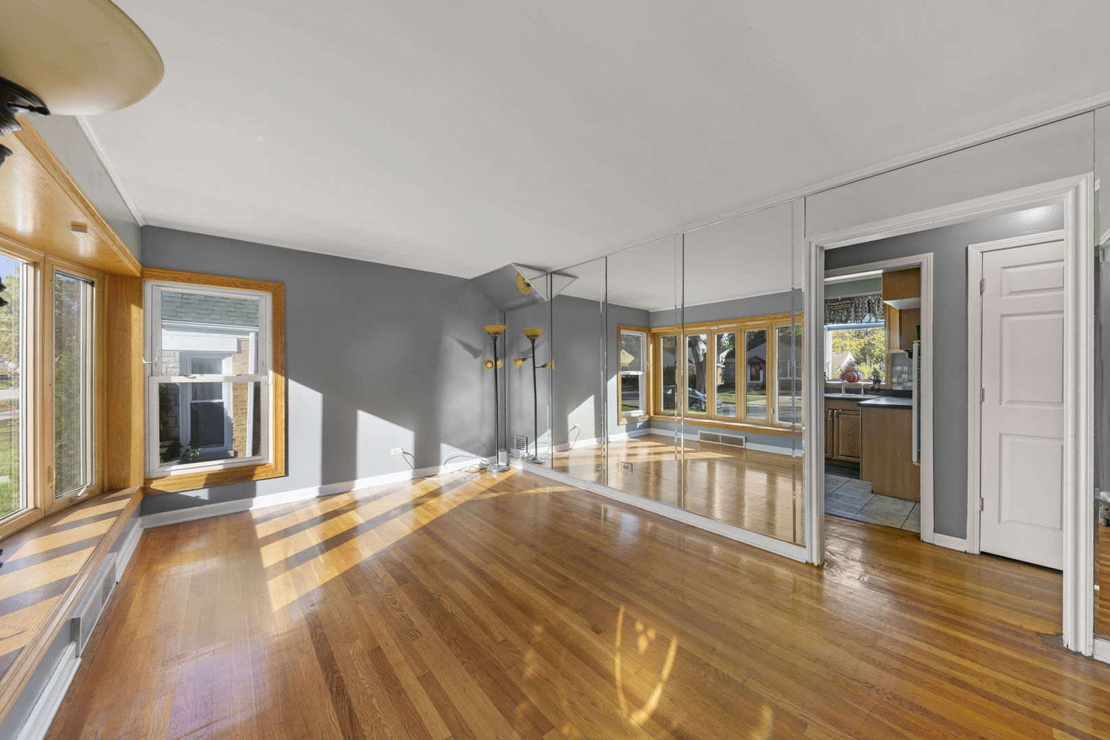 445 48th Avenue, Bellwood, IL 60104