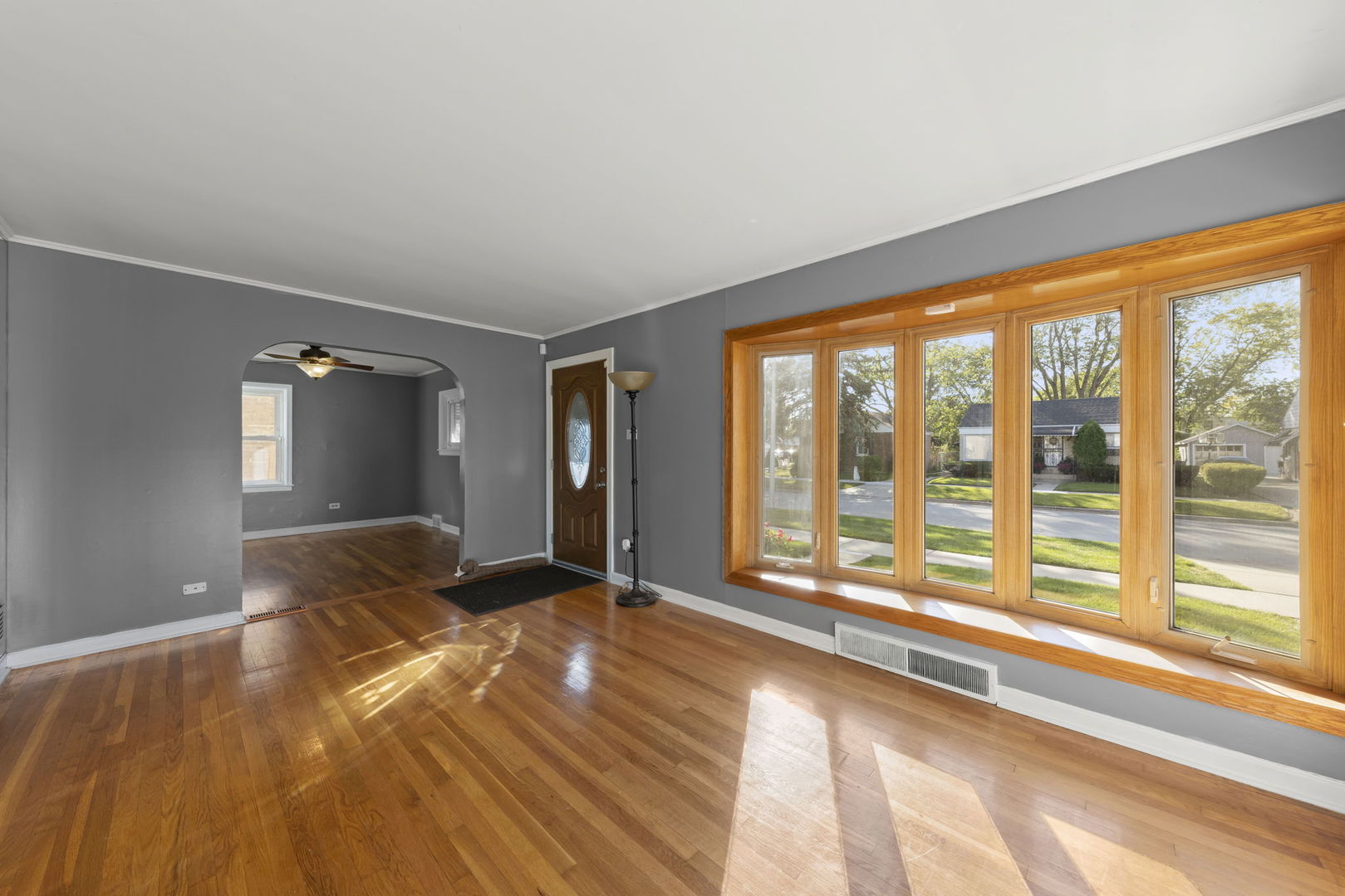 445 48th Avenue, Bellwood, IL 60104