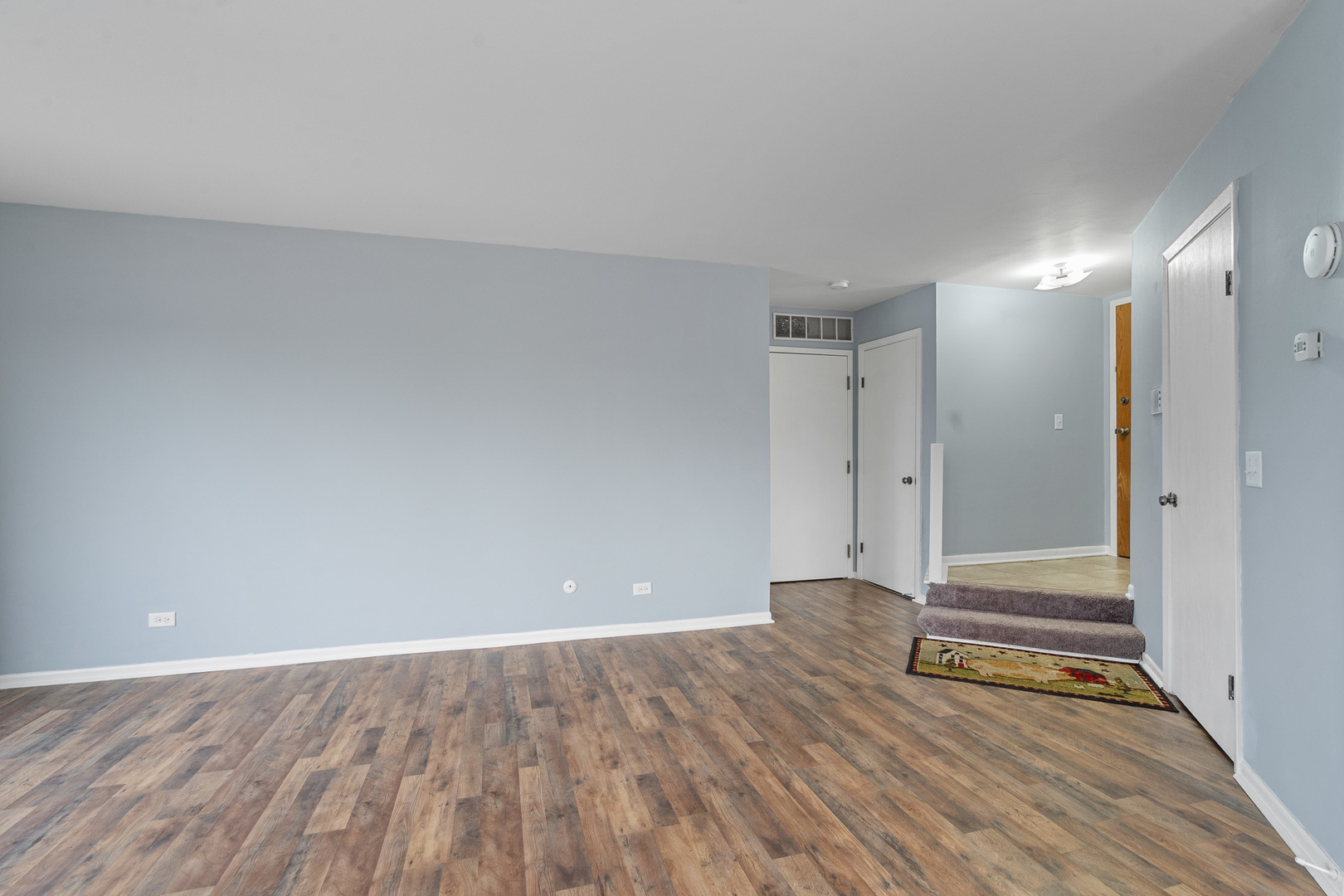 1535 RAYMOND Drive #202, Naperville, IL 60563