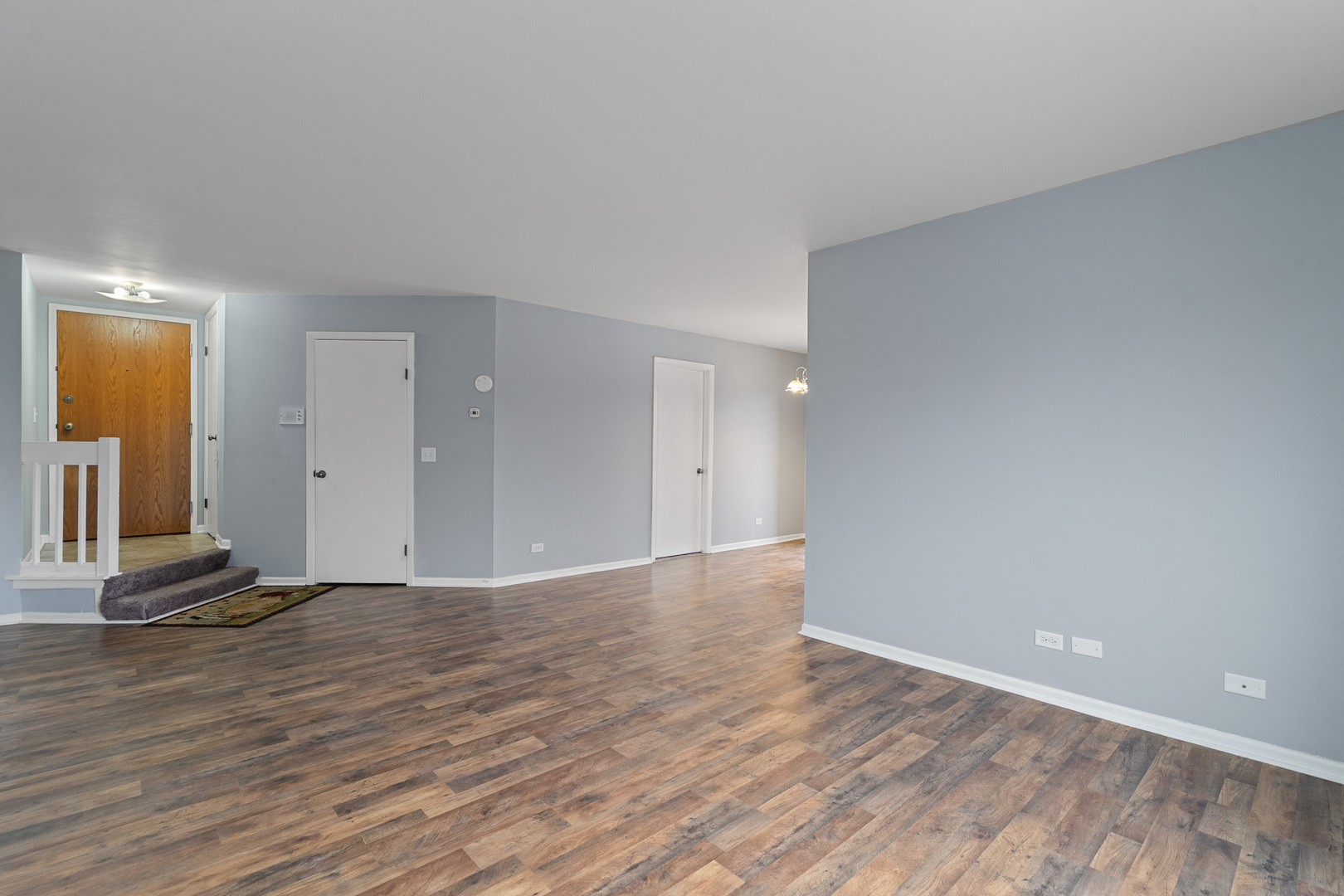 1535 RAYMOND Drive #202, Naperville, IL 60563