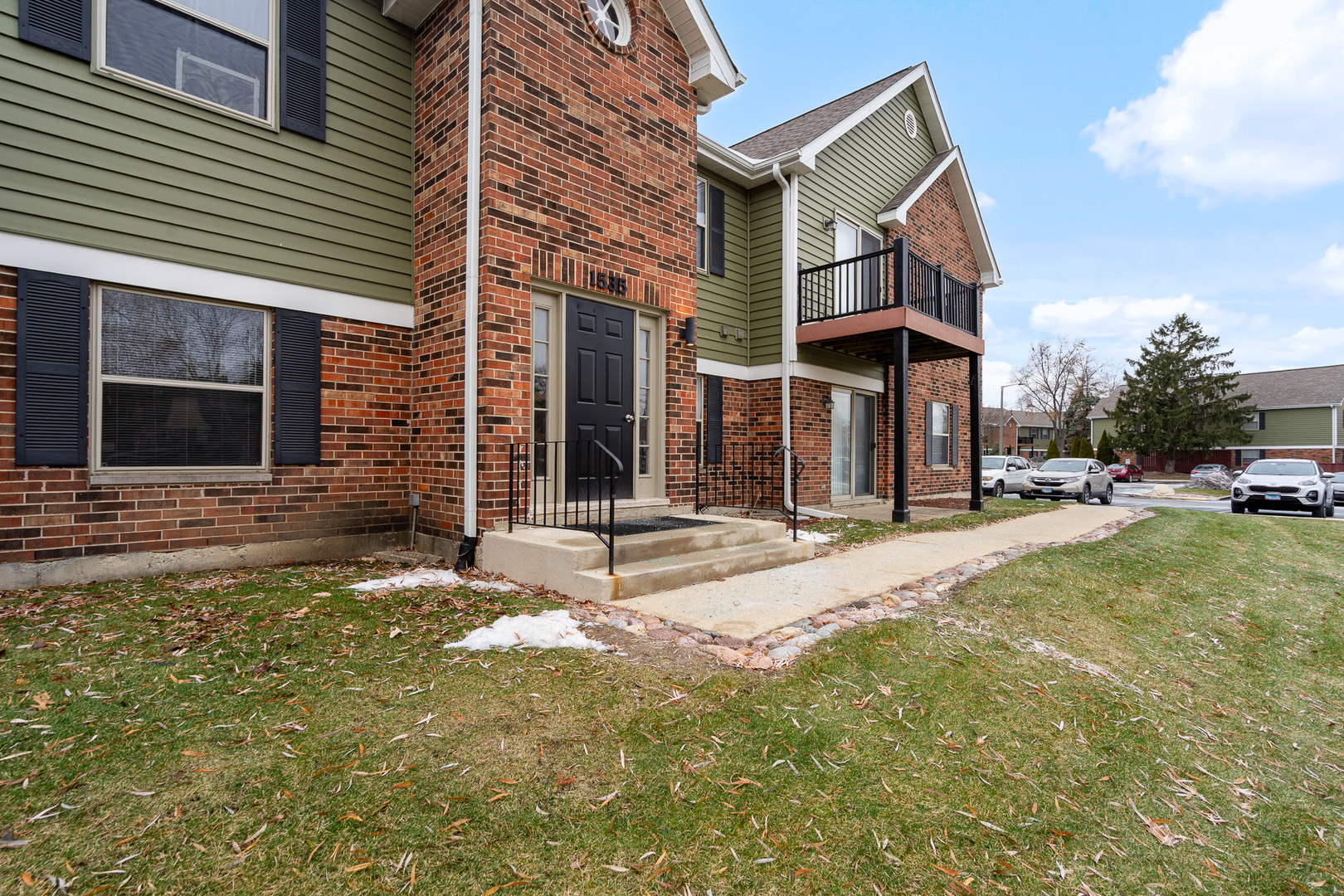 1535 RAYMOND Drive #202, Naperville, IL 60563