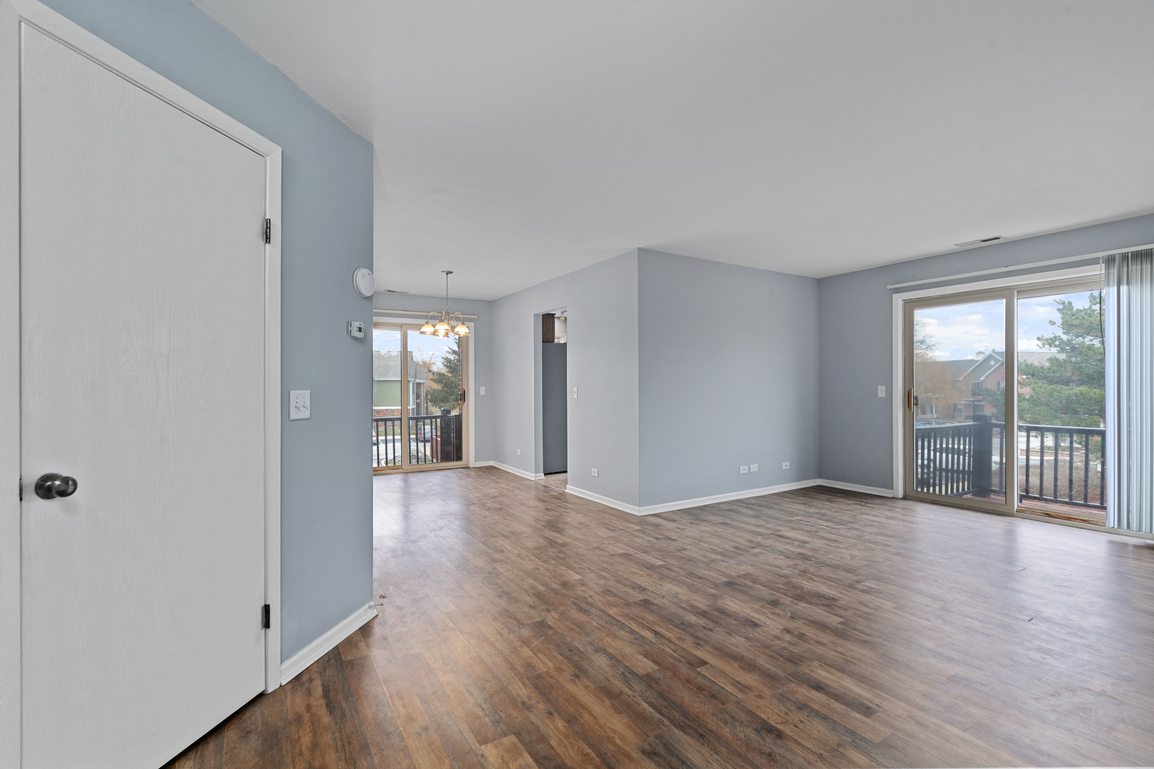 1535 RAYMOND Drive #202, Naperville, IL 60563