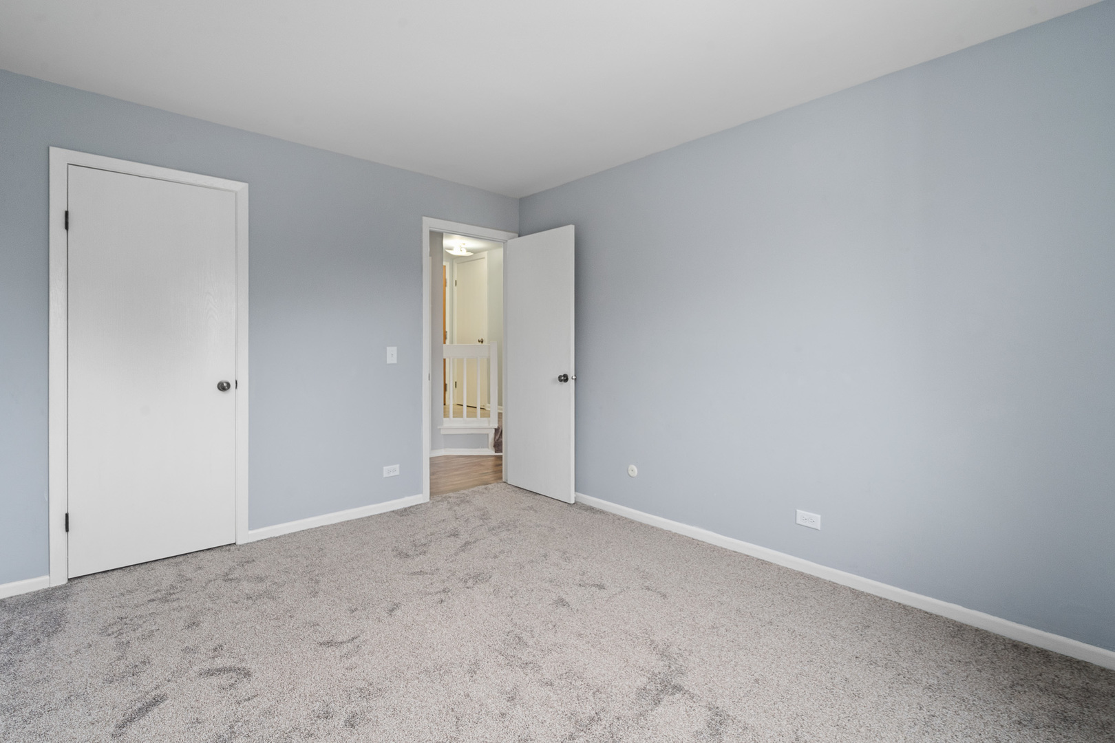 1535 RAYMOND Drive #202, Naperville, IL 60563