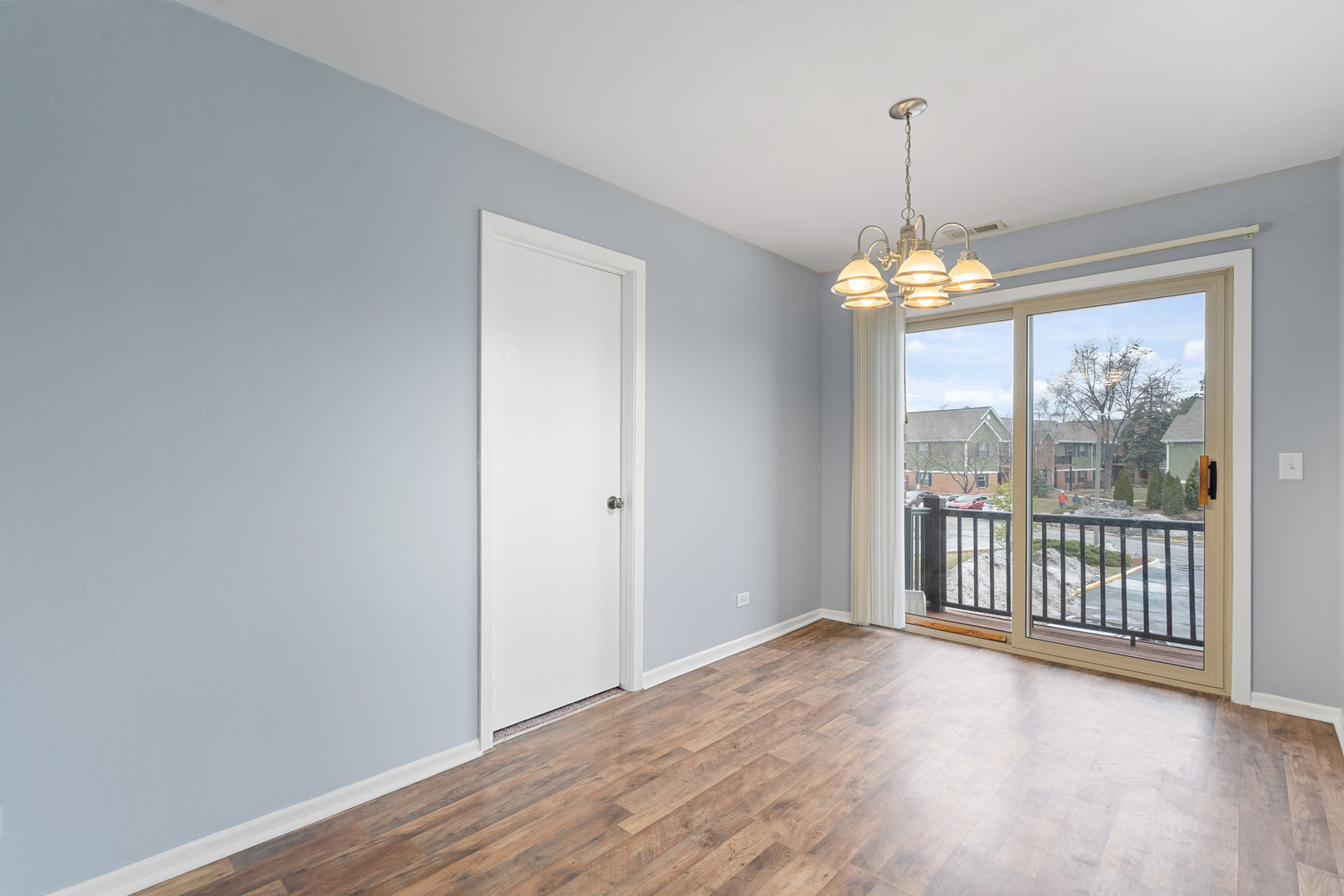 1535 RAYMOND Drive #202, Naperville, IL 60563