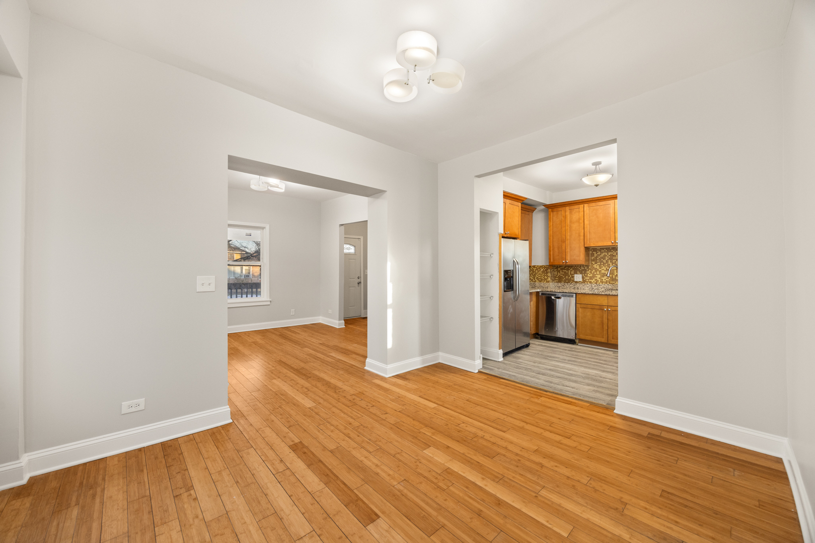 1118 S 7th Avenue, Maywood, IL 60153