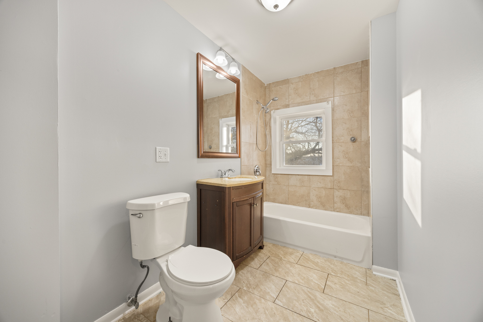 1118 S 7th Avenue, Maywood, IL 60153