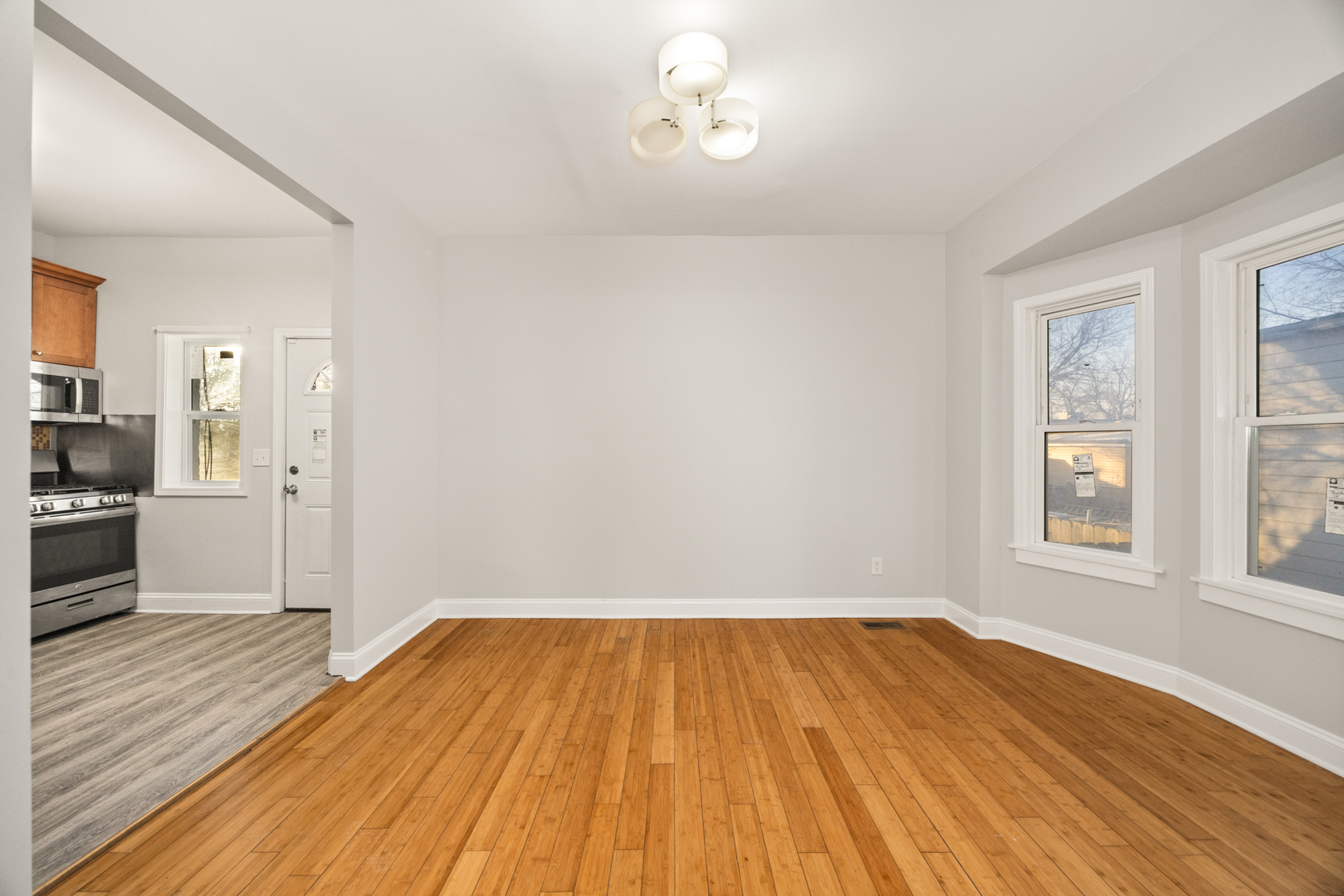 1118 S 7th Avenue, Maywood, IL 60153