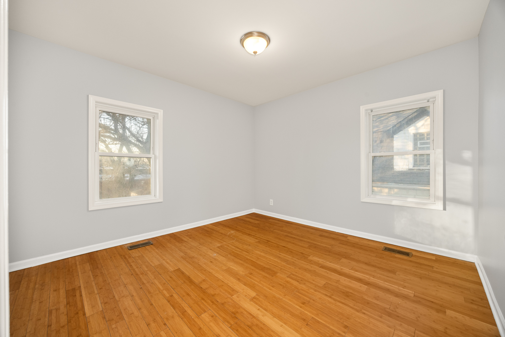 1118 S 7th Avenue, Maywood, IL 60153