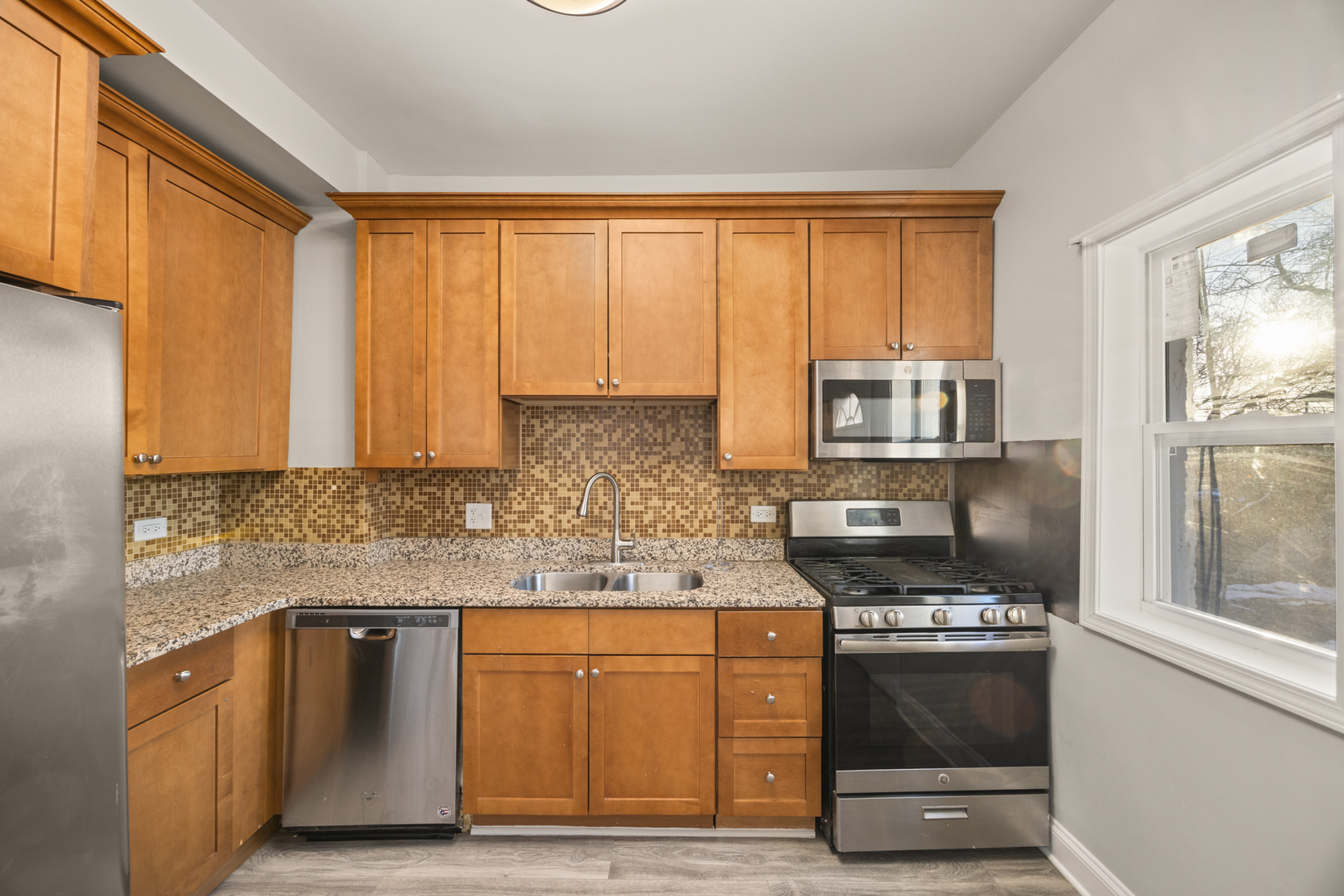 1118 S 7th Avenue, Maywood, IL 60153