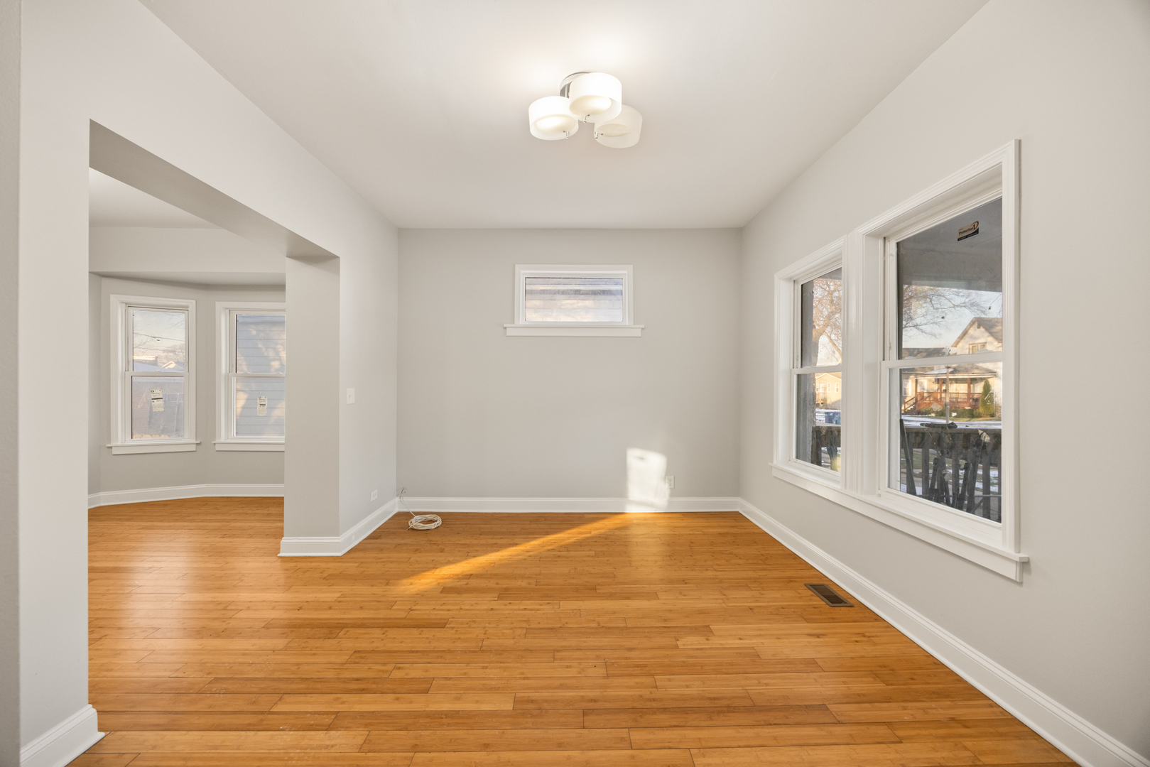 1118 S 7th Avenue, Maywood, IL 60153