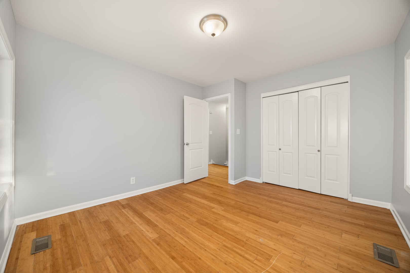 1118 S 7th Avenue, Maywood, IL 60153