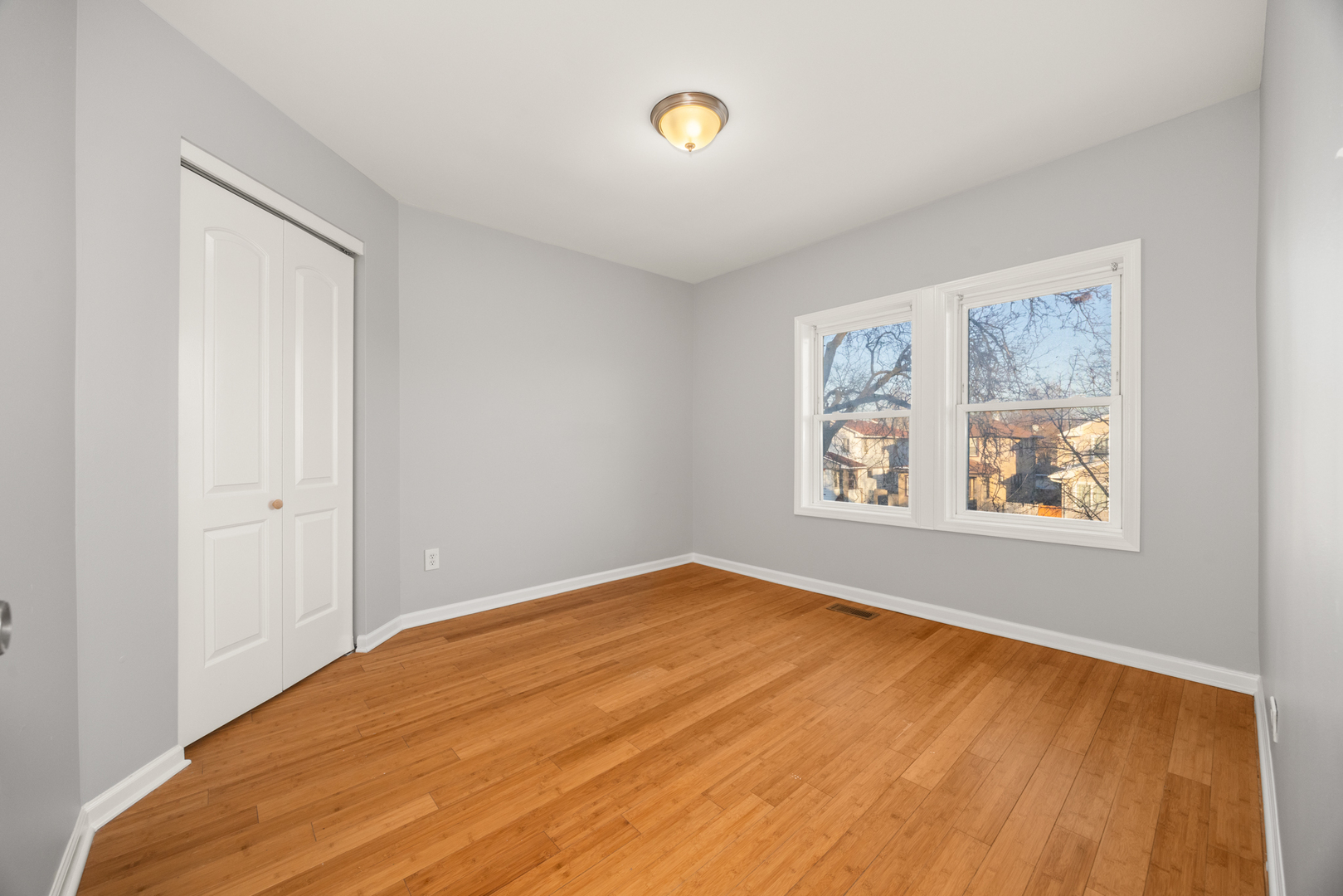 1118 S 7th Avenue, Maywood, IL 60153