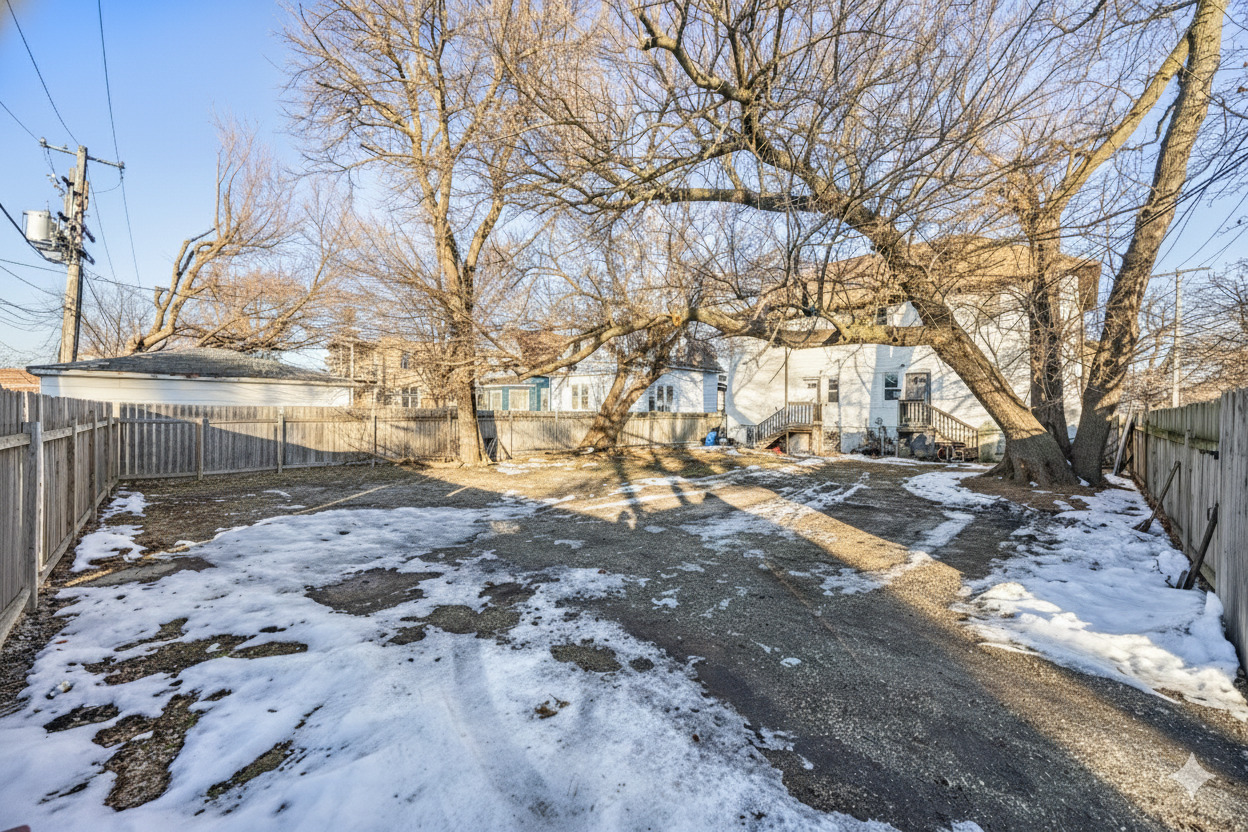 1118 S 7th Avenue, Maywood, IL 60153