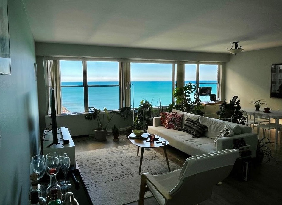 6157 N Sheridan Road #17E, Chicago, IL 60660