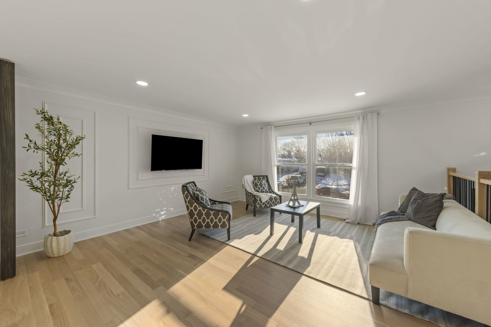 1122 Patricia Court, Schaumburg, IL 60193