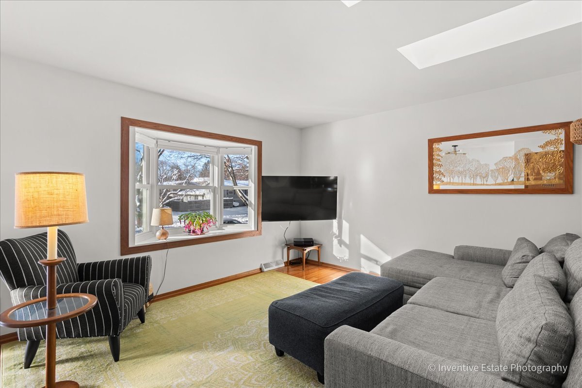 1108 S 12th Street, St. Charles, IL 60174