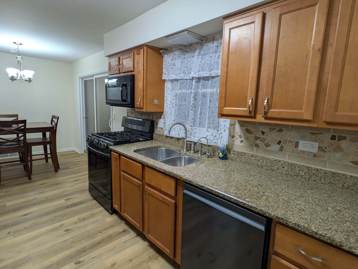 24031 S Cardinal Drive, Channahon, IL 60410