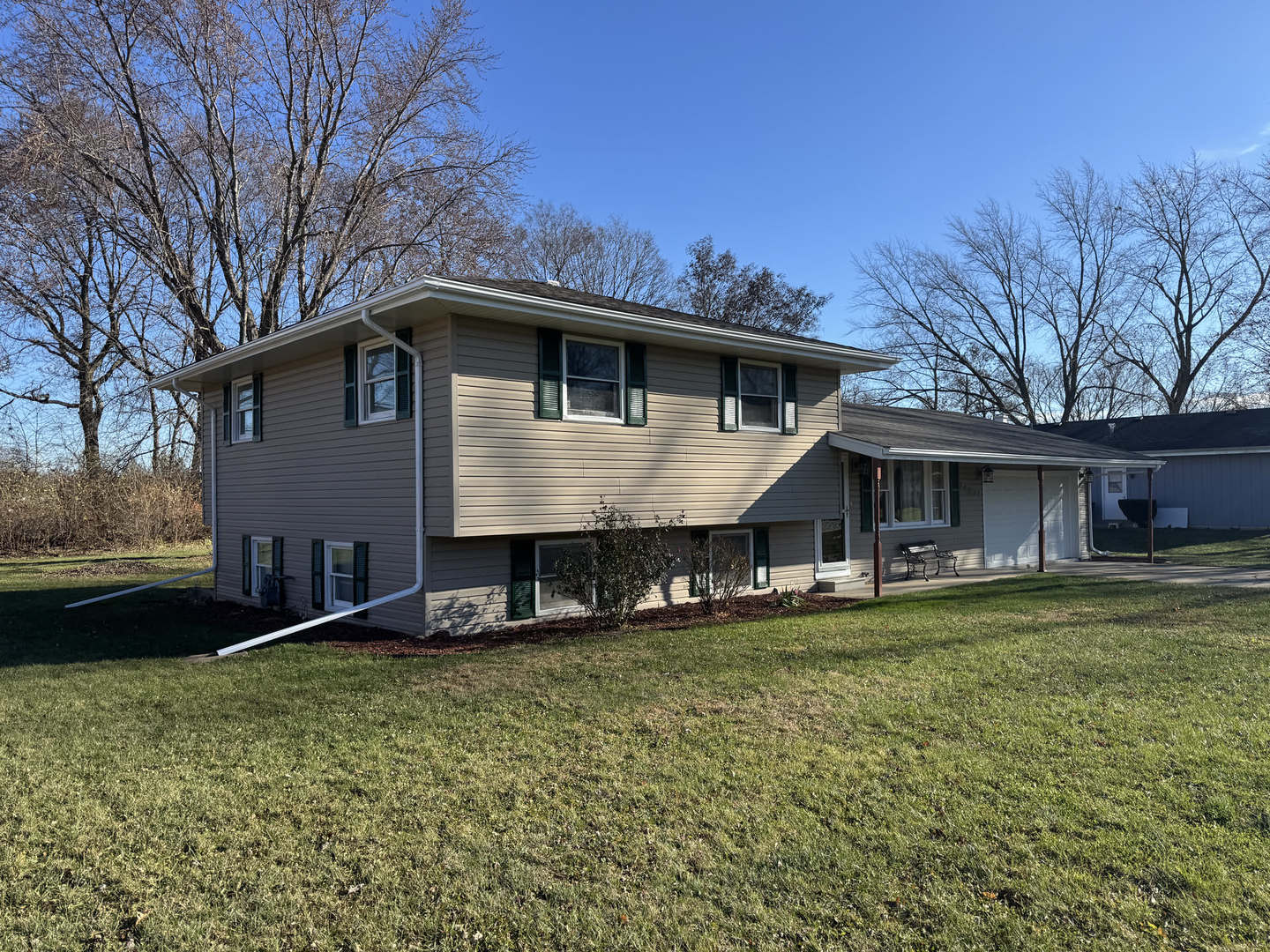 24031 S Cardinal Drive, Channahon, IL 60410