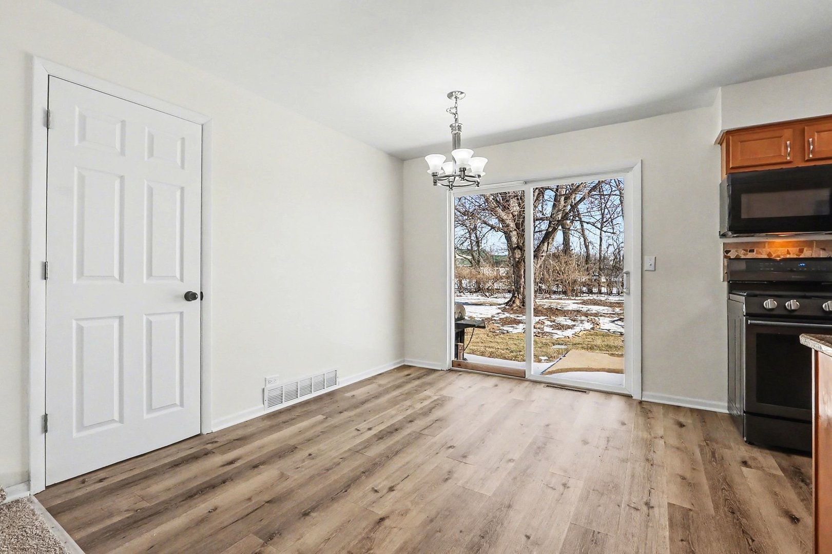 24031 S Cardinal Drive, Channahon, IL 60410