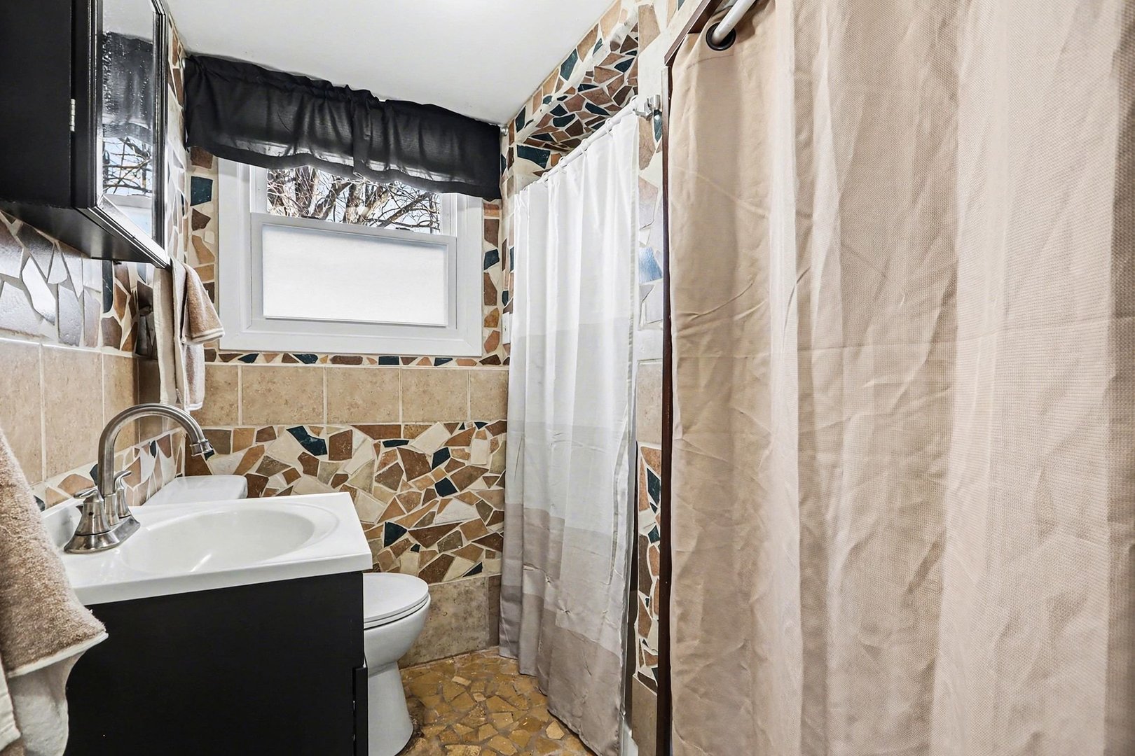 24031 S Cardinal Drive, Channahon, IL 60410