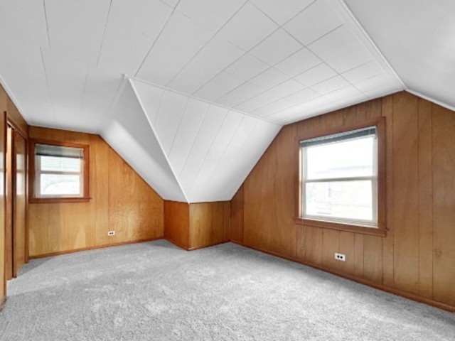 2247 S 21st Avenue, Broadview, IL 60155