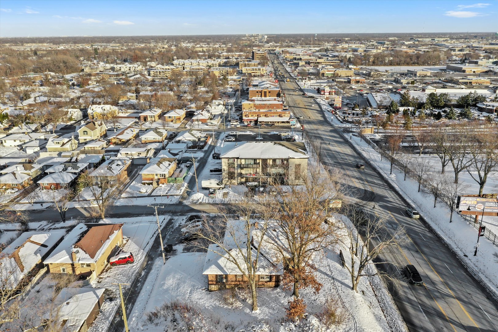 8200 W 95 Street, Hickory Hills, IL 60457