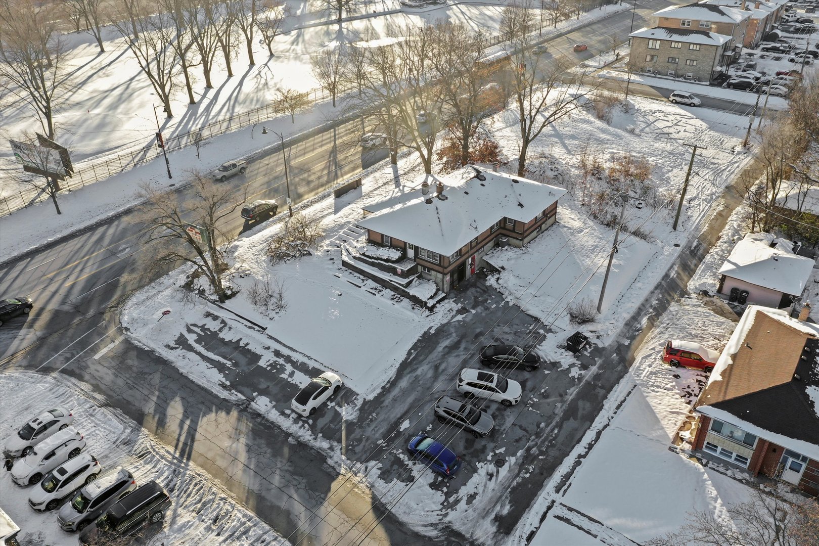 8200 W 95 Street, Hickory Hills, IL 60457