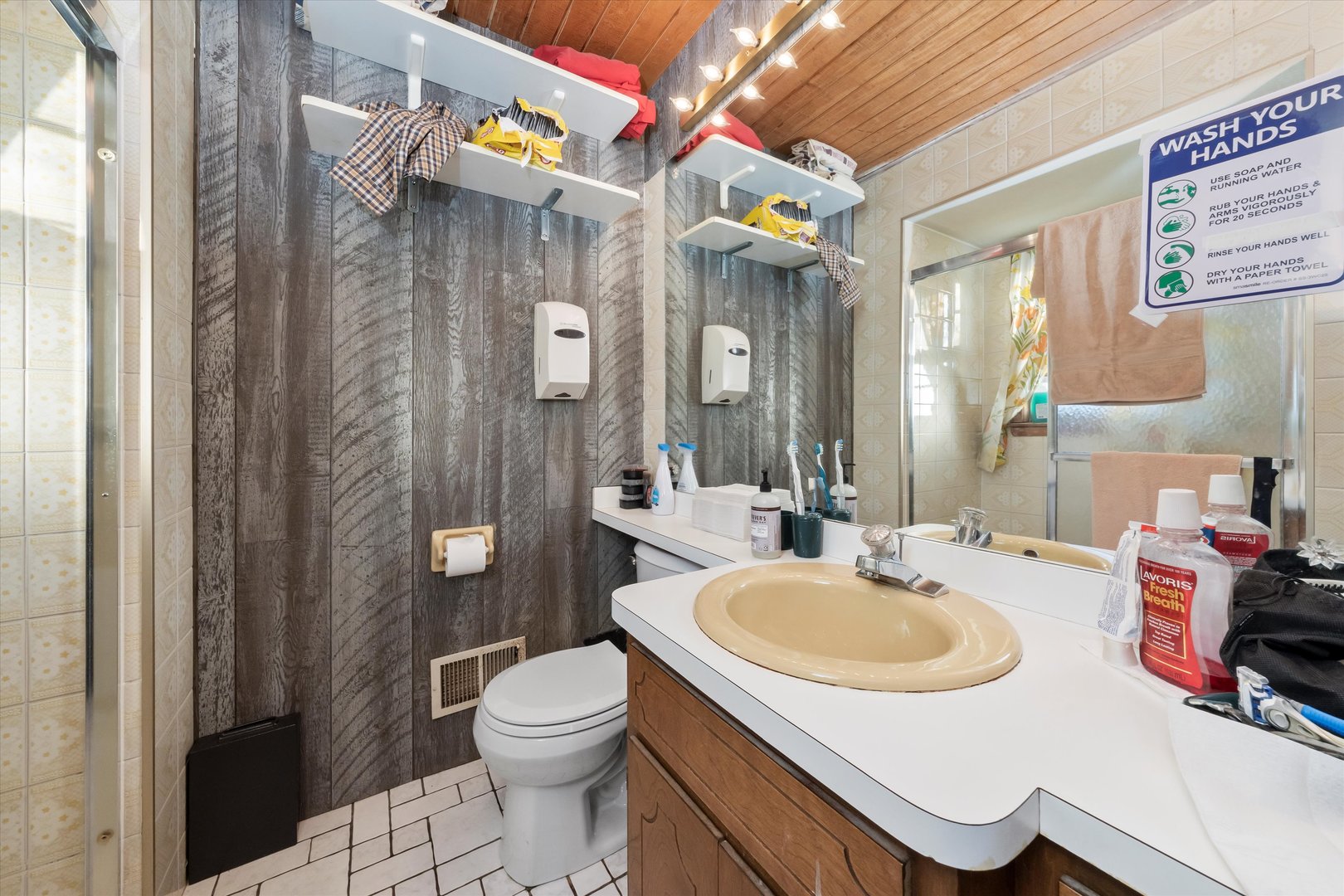 8200 W 95 Street, Hickory Hills, IL 60457