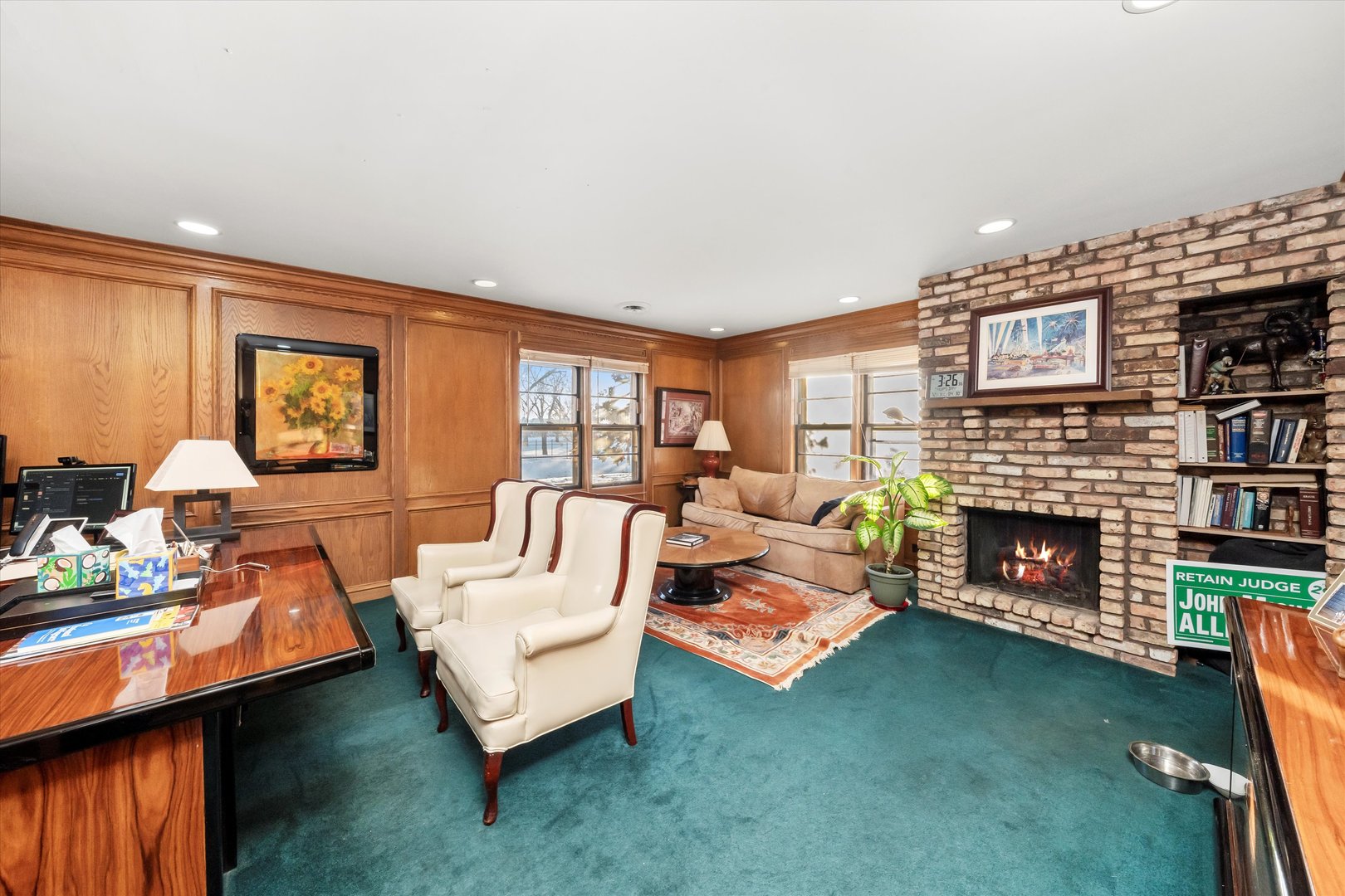 8200 W 95 Street, Hickory Hills, IL 60457