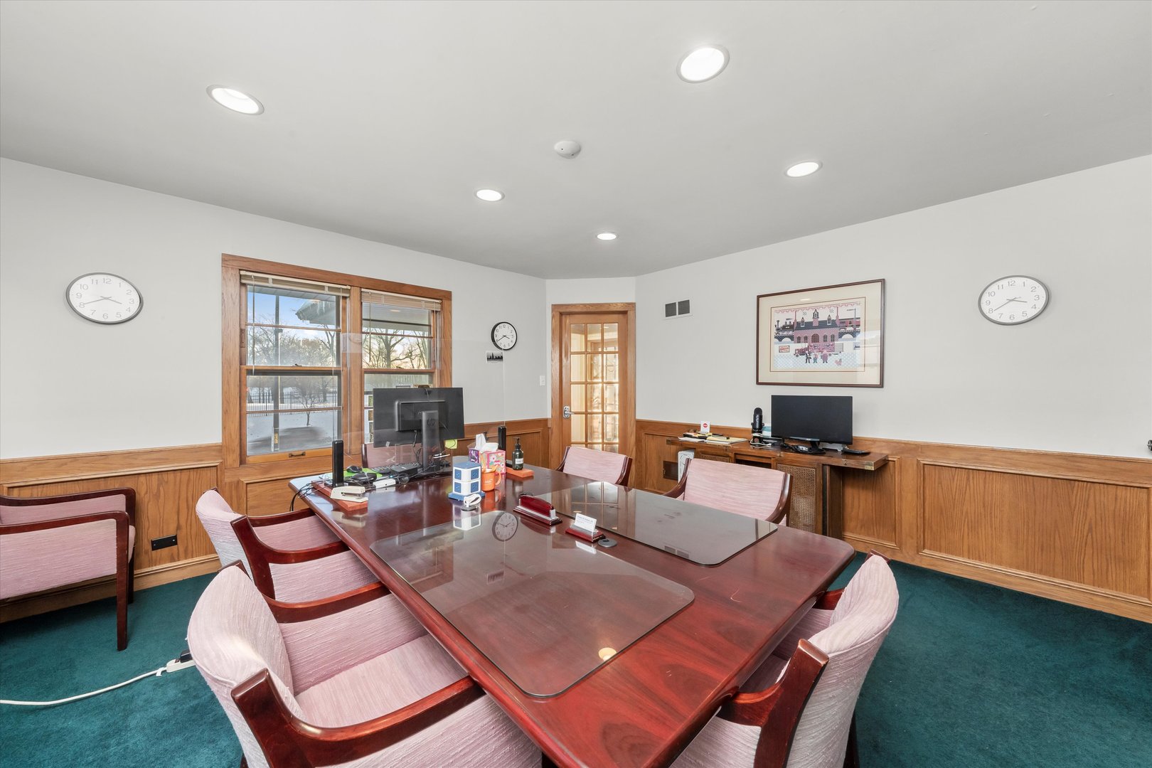 8200 W 95 Street, Hickory Hills, IL 60457