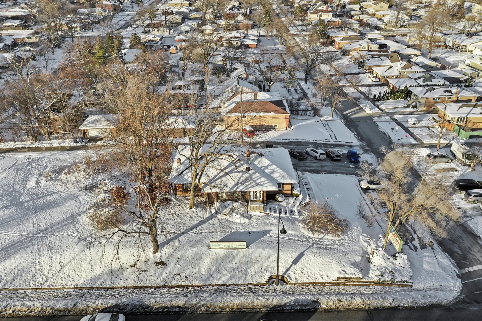 8200 W 95 Street, Hickory Hills, IL 60457