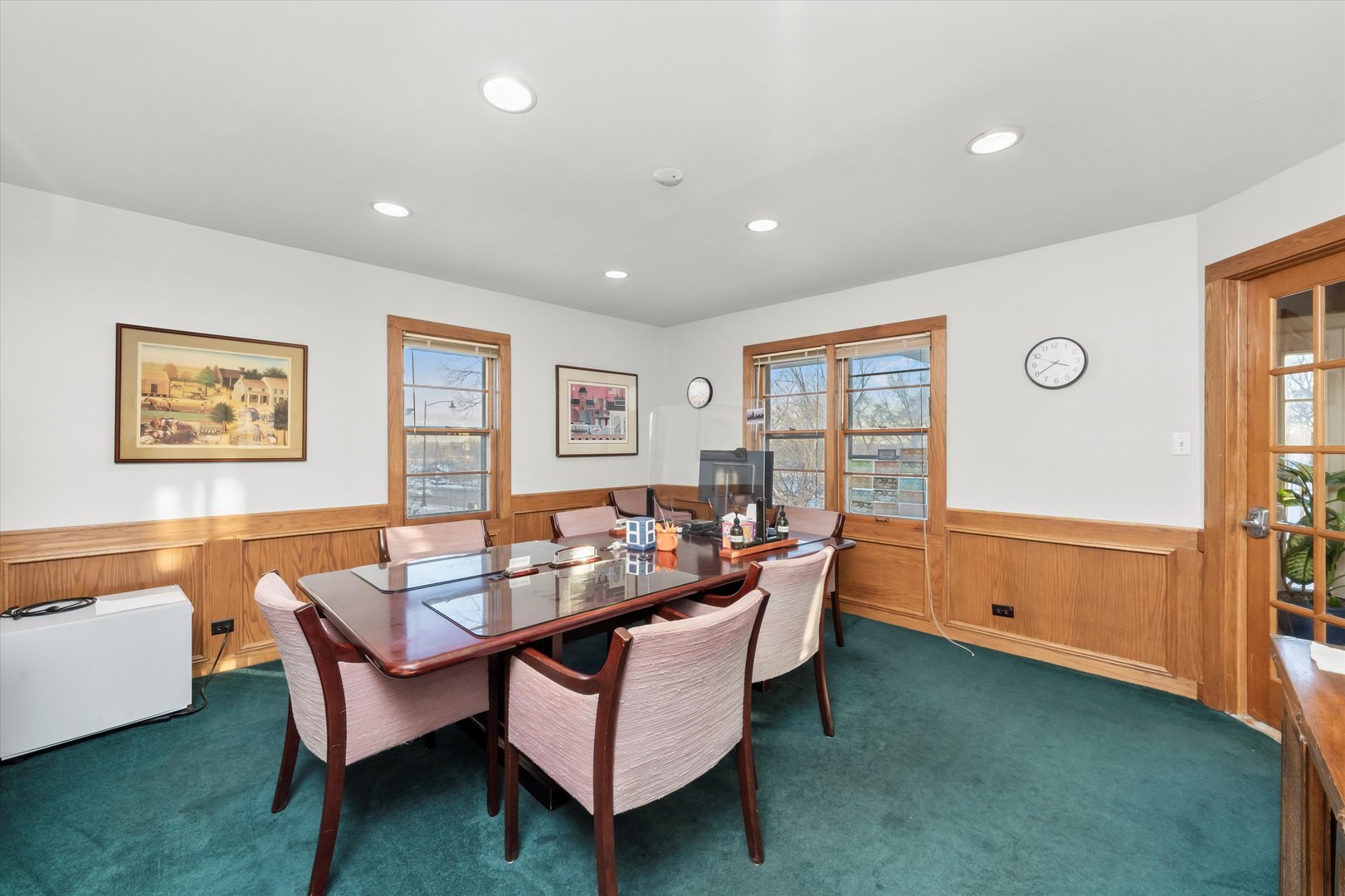 8200 W 95 Street, Hickory Hills, IL 60457