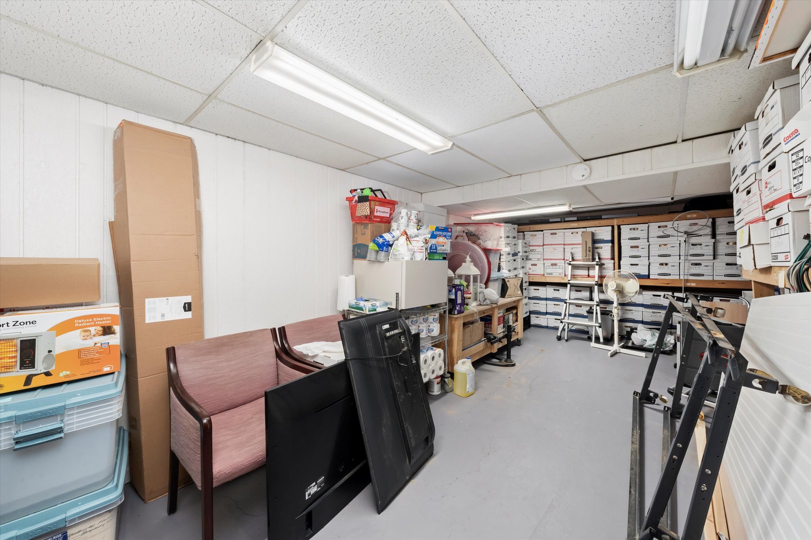 8200 W 95 Street, Hickory Hills, IL 60457