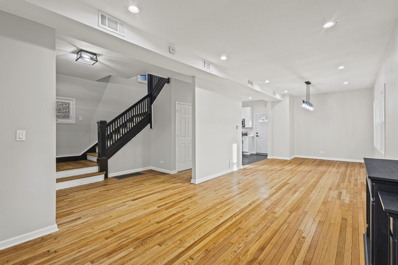 7809 S Peoria Street, Chicago, IL 60620