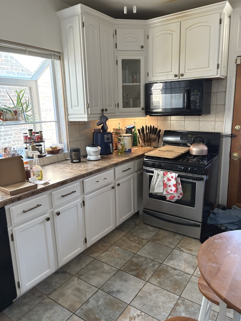 7713 S Cornell Avenue, Chicago, IL 60649