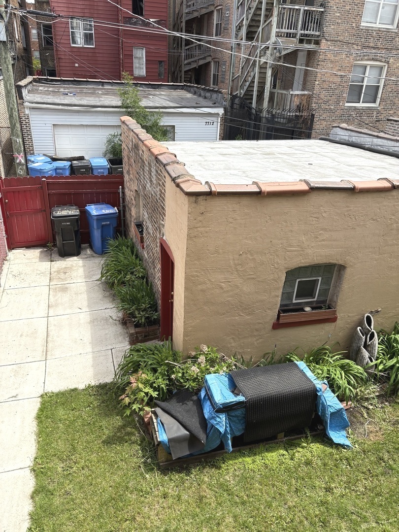 7713 S Cornell Avenue, Chicago, IL 60649